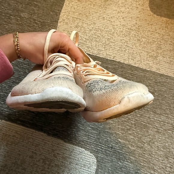 APL Sneakers - Picture 5 of 7